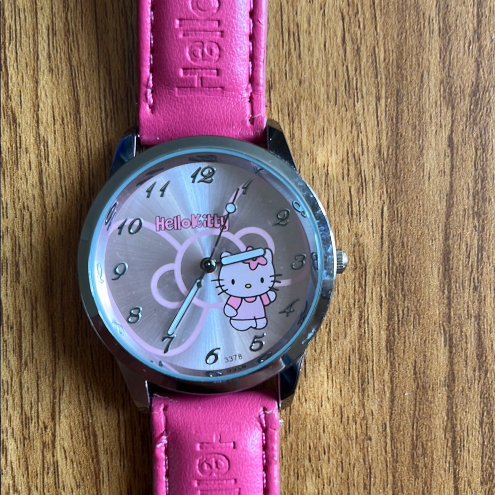 Pink Hello Kitty Watch - Picture 2 of 4
